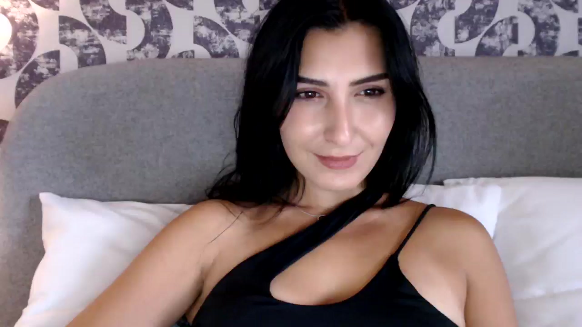 Gallery image thumbnail from Leyla2's myfreecams stream on, 09/05/2024, 09:03 image 11 of 20