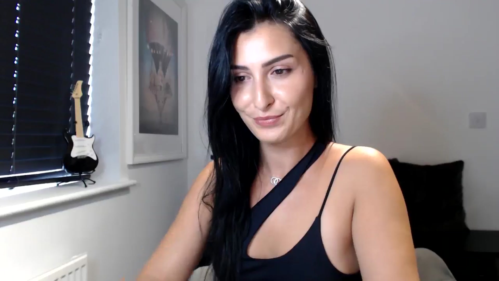 Gallery image thumbnail from Leyla2's myfreecams stream on, 09/05/2024, 10:19 image 6 of 20