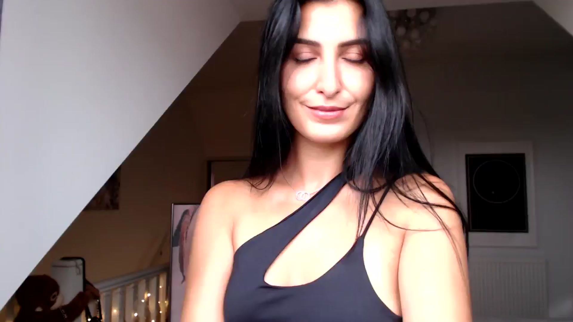 Gallery image thumbnail from Leyla2's myfreecams stream on, 09/05/2024, 10:43 image 20 of 20
