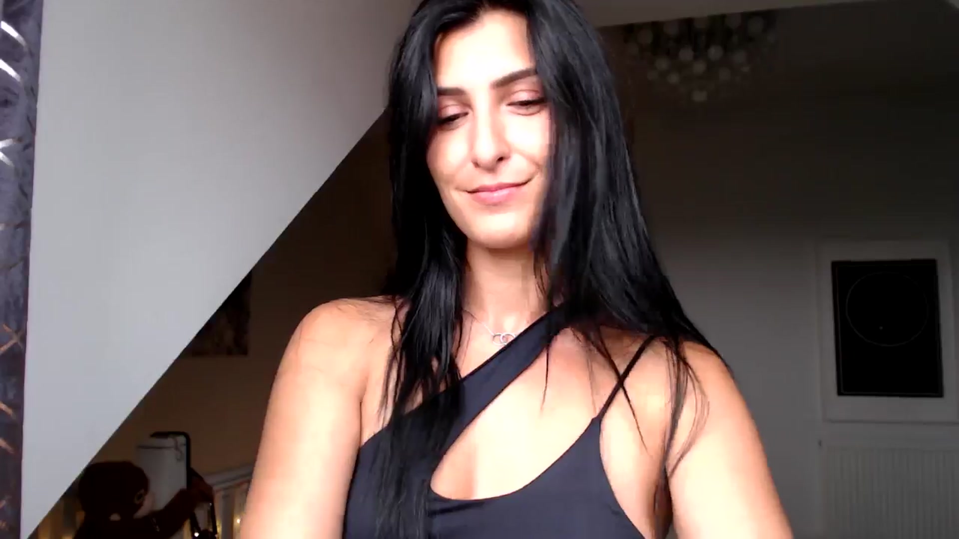 Gallery image thumbnail from Leyla2's myfreecams stream on, 09/05/2024, 13:51 image 14 of 20