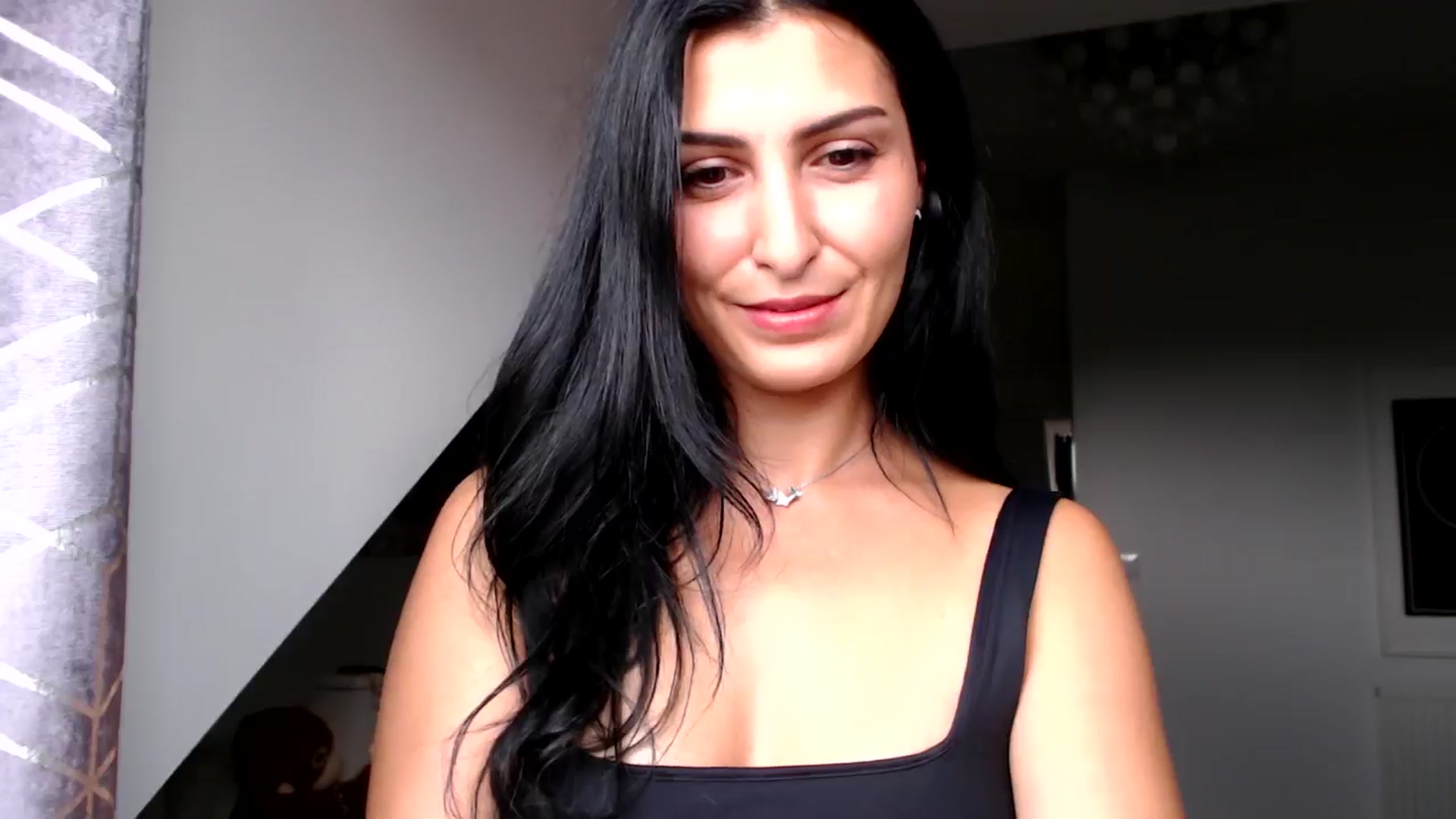Gallery image thumbnail from Leyla2's myfreecams stream on, 09/06/2024, 10:07 image 6 of 20