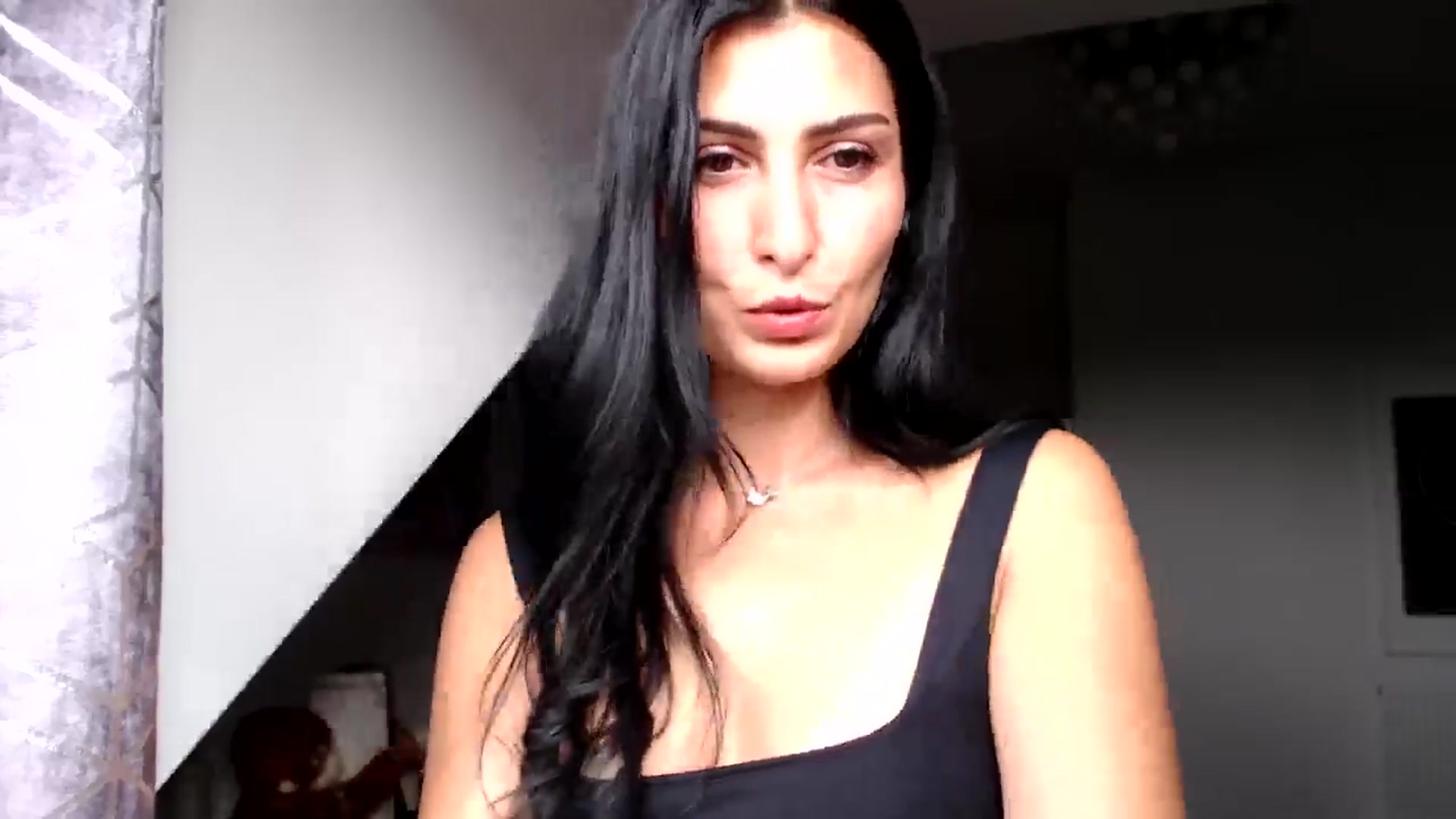 Gallery image thumbnail from Leyla2's myfreecams stream on, 09/06/2024, 10:07 image 11 of 20