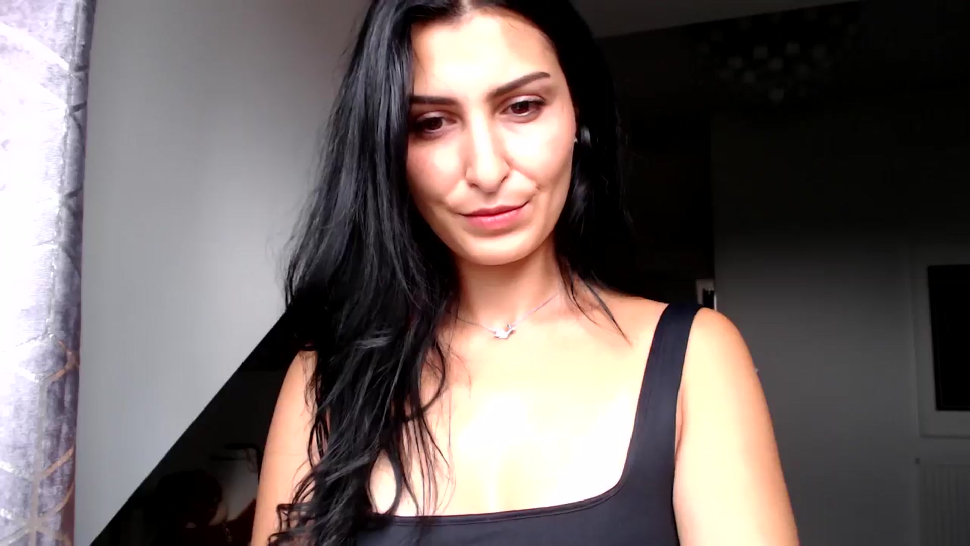 Gallery image thumbnail from Leyla2's myfreecams stream on, 09/06/2024, 10:07 image 7 of 20