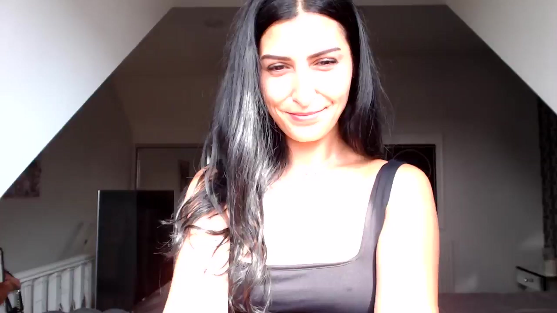 Gallery image thumbnail from Leyla2's myfreecams stream on, 09/06/2024, 10:35 image 16 of 20