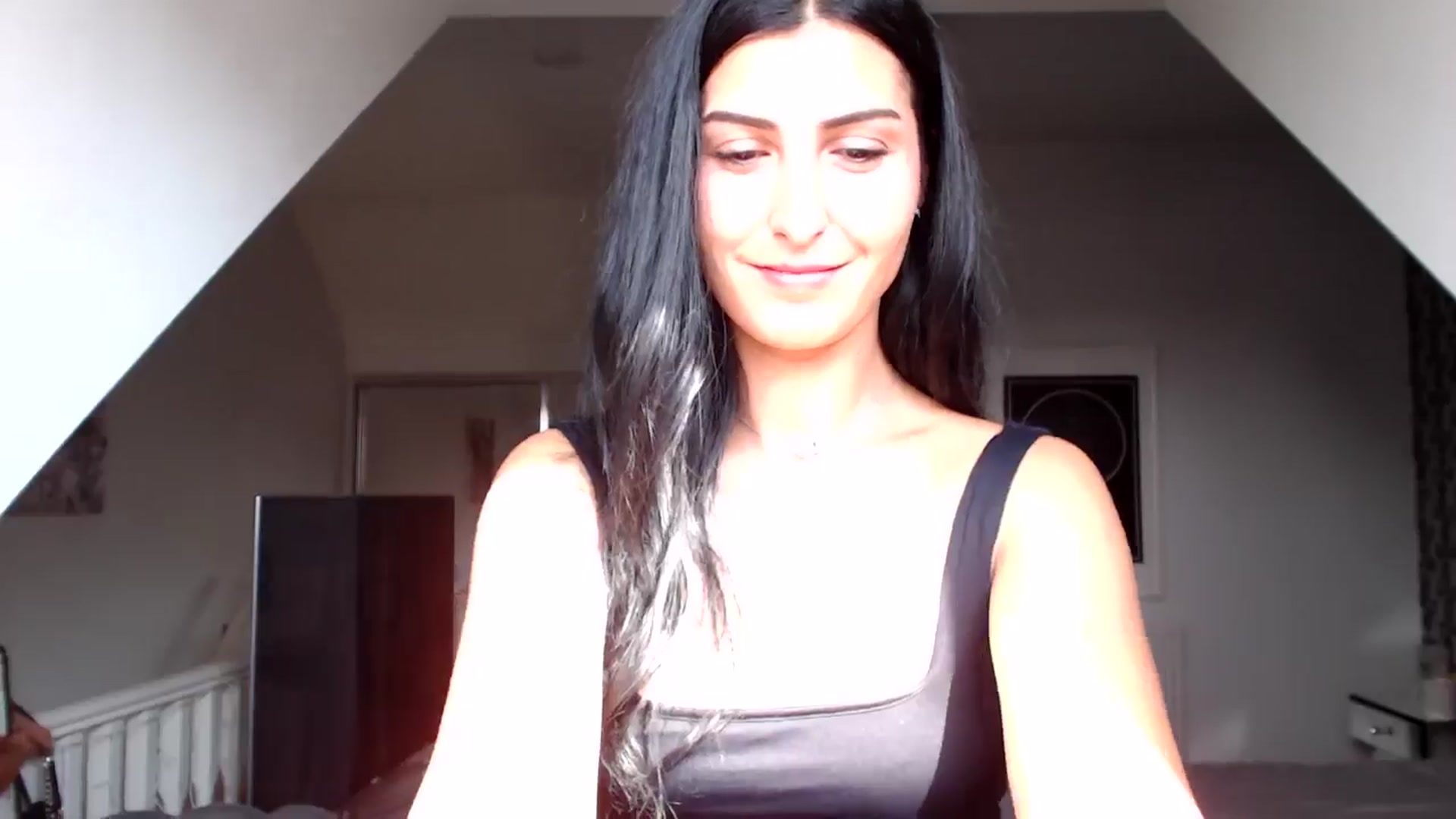 Gallery image thumbnail from Leyla2's myfreecams stream on, 09/06/2024, 10:35 image 18 of 20