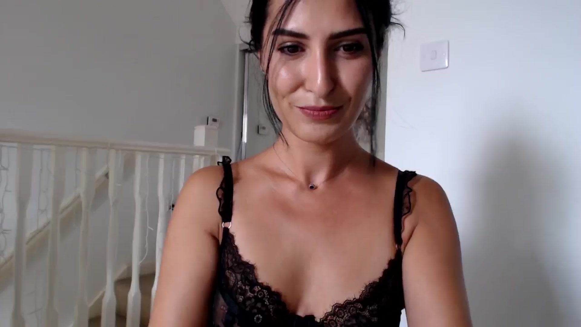 Gallery image thumbnail from Leyla2's myfreecams stream on, 09/11/2024, 11:25 image 4 of 20