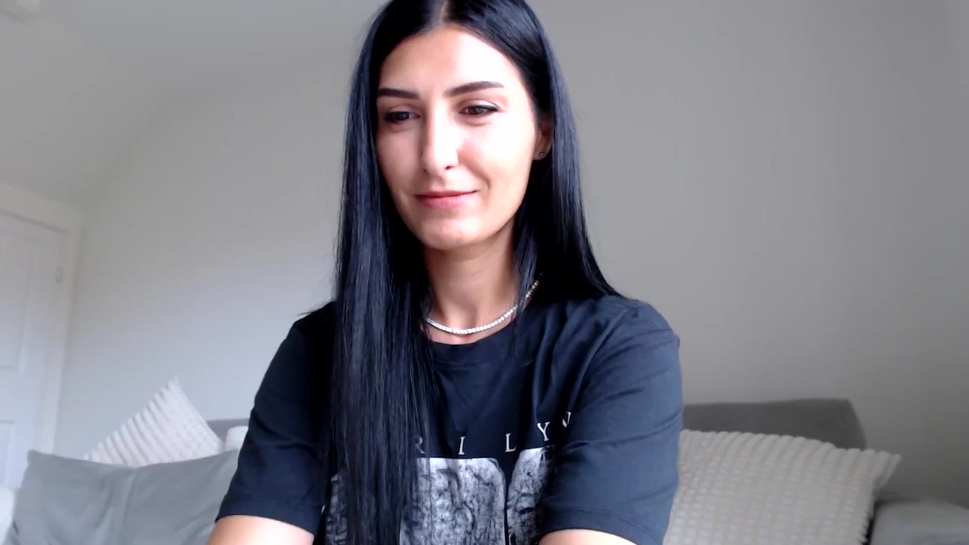 Gallery image thumbnail from Leyla2's myfreecams stream on, 09/12/2024, 10:19 image 6 of 20
