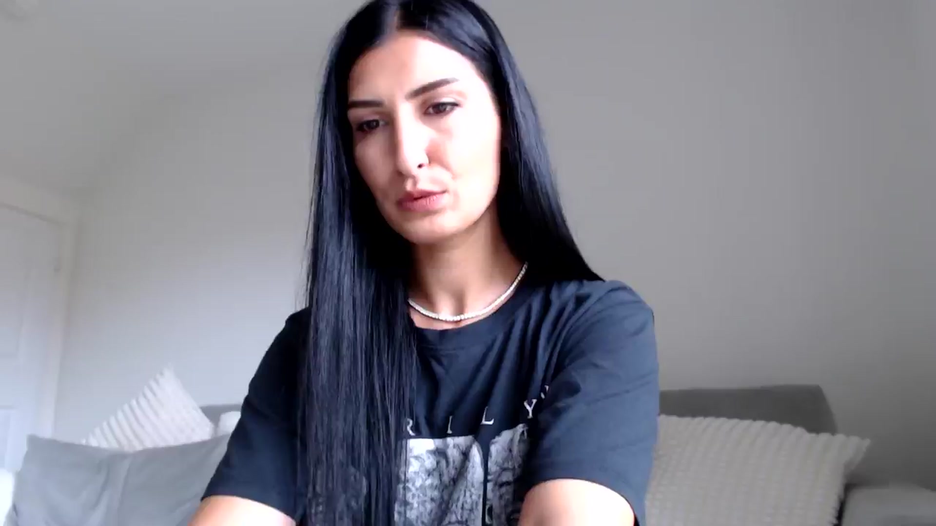 Gallery image thumbnail from Leyla2's myfreecams stream on, 09/12/2024, 10:19 image 17 of 20