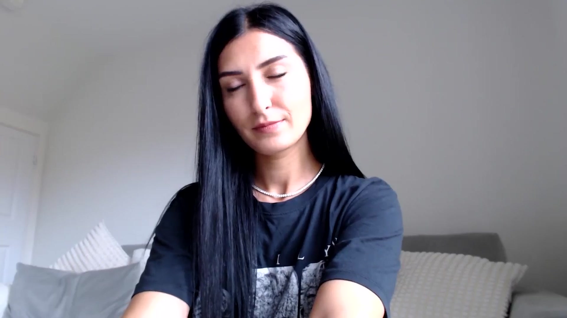 Gallery image thumbnail from Leyla2's myfreecams stream on, 09/12/2024, 10:19 image 15 of 20