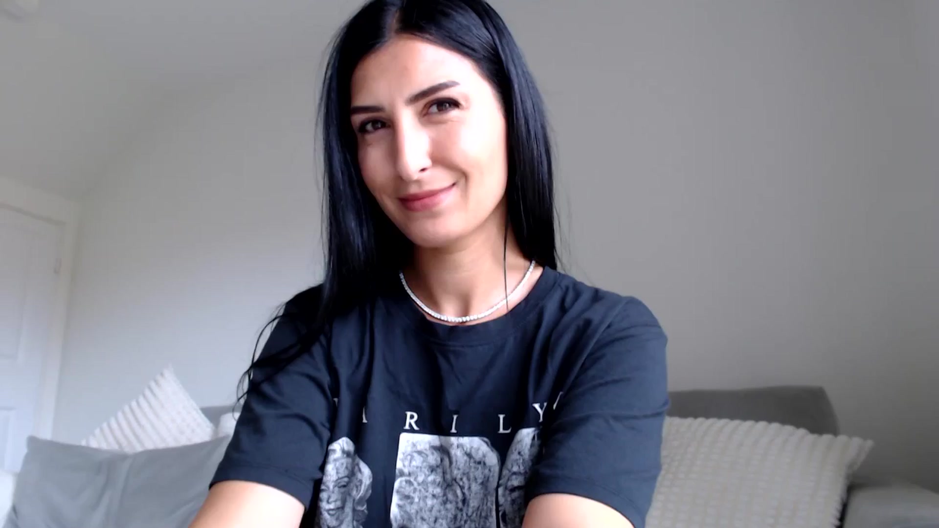 Gallery image thumbnail from Leyla2's myfreecams stream on, 09/12/2024, 10:19 image 11 of 20