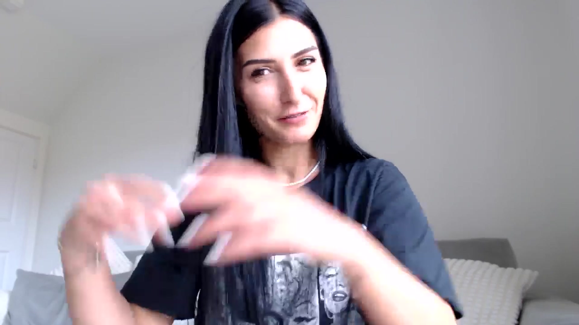 Gallery image thumbnail from Leyla2's myfreecams stream on, 09/12/2024, 10:19 image 8 of 20