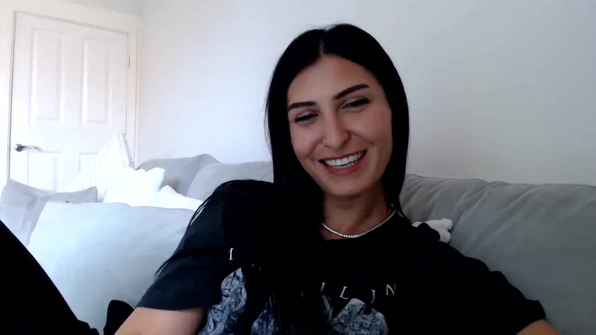 Gallery image thumbnail from Leyla2's myfreecams stream on, 09/12/2024, 11:05 image 16 of 20
