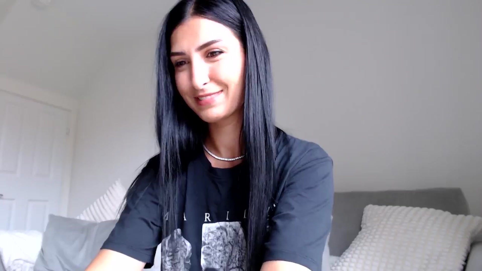 Gallery image thumbnail from Leyla2's myfreecams stream on, 09/12/2024, 11:05 image 4 of 20