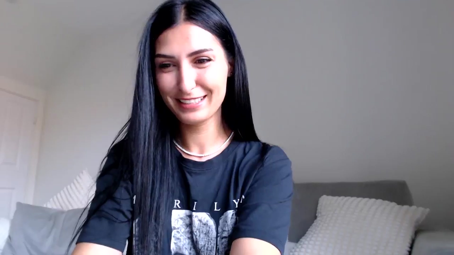 Gallery image thumbnail from Leyla2's myfreecams stream on, 09/12/2024, 11:05 image 10 of 20