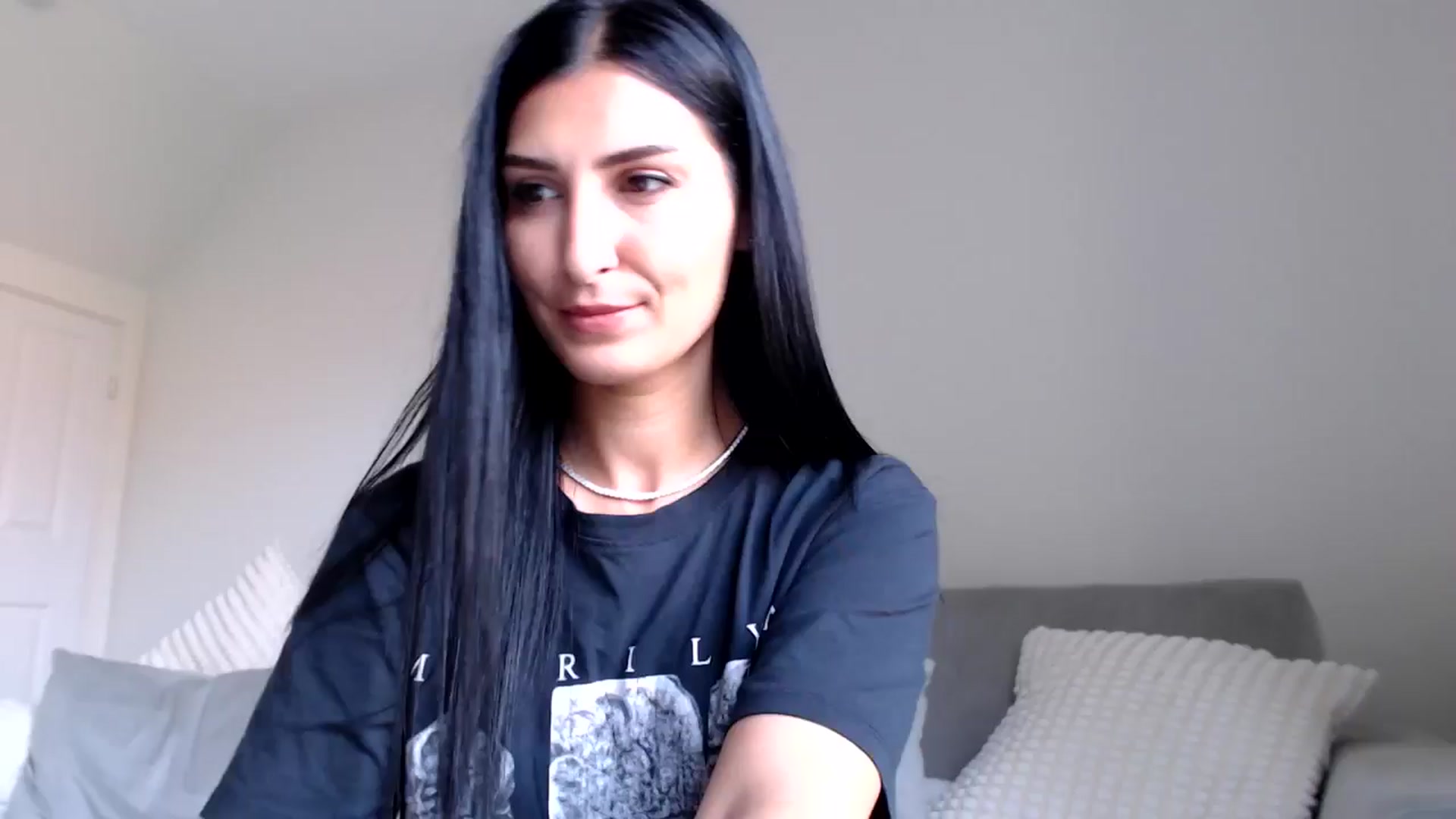 Gallery image thumbnail from Leyla2's myfreecams stream on, 09/12/2024, 11:05 image 11 of 20