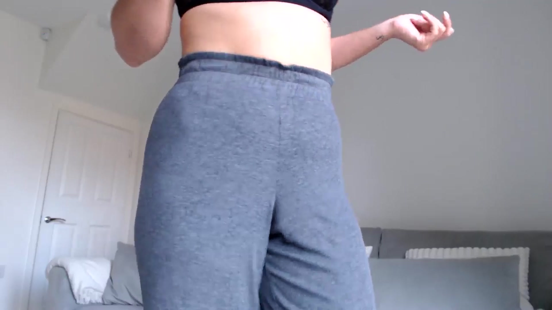 Gallery image thumbnail from Leyla2's myfreecams stream on, 09/12/2024, 12:13 image 6 of 20