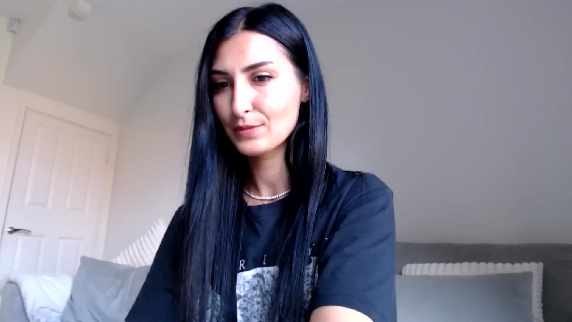 Gallery image thumbnail from Leyla2's myfreecams stream on, 09/12/2024, 13:09 image 11 of 20