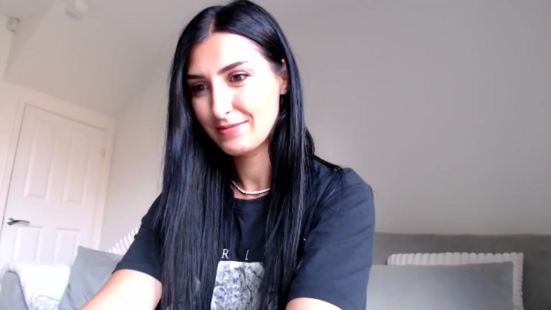 Gallery image thumbnail from Leyla2's myfreecams stream on, 09/12/2024, 13:09 image 9 of 20