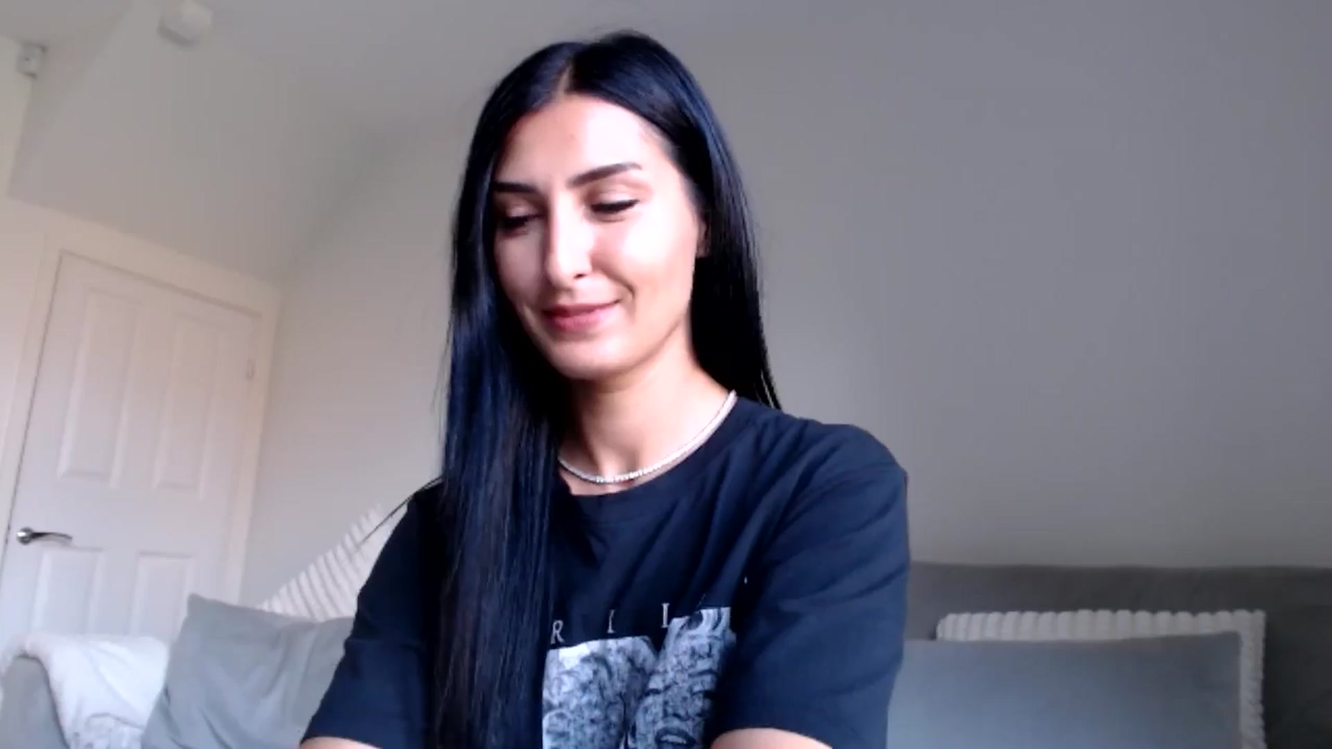 Gallery image thumbnail from Leyla2's myfreecams stream on, 09/12/2024, 13:09 image 13 of 20