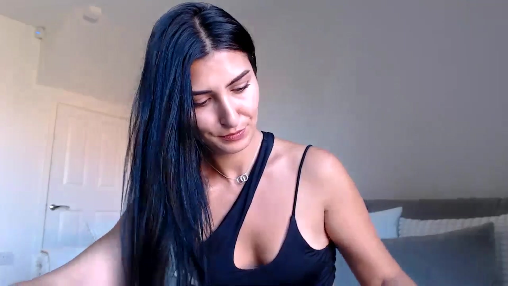 Gallery image thumbnail from Leyla2's myfreecams stream on, 09/16/2024, 13:08 image 11 of 20