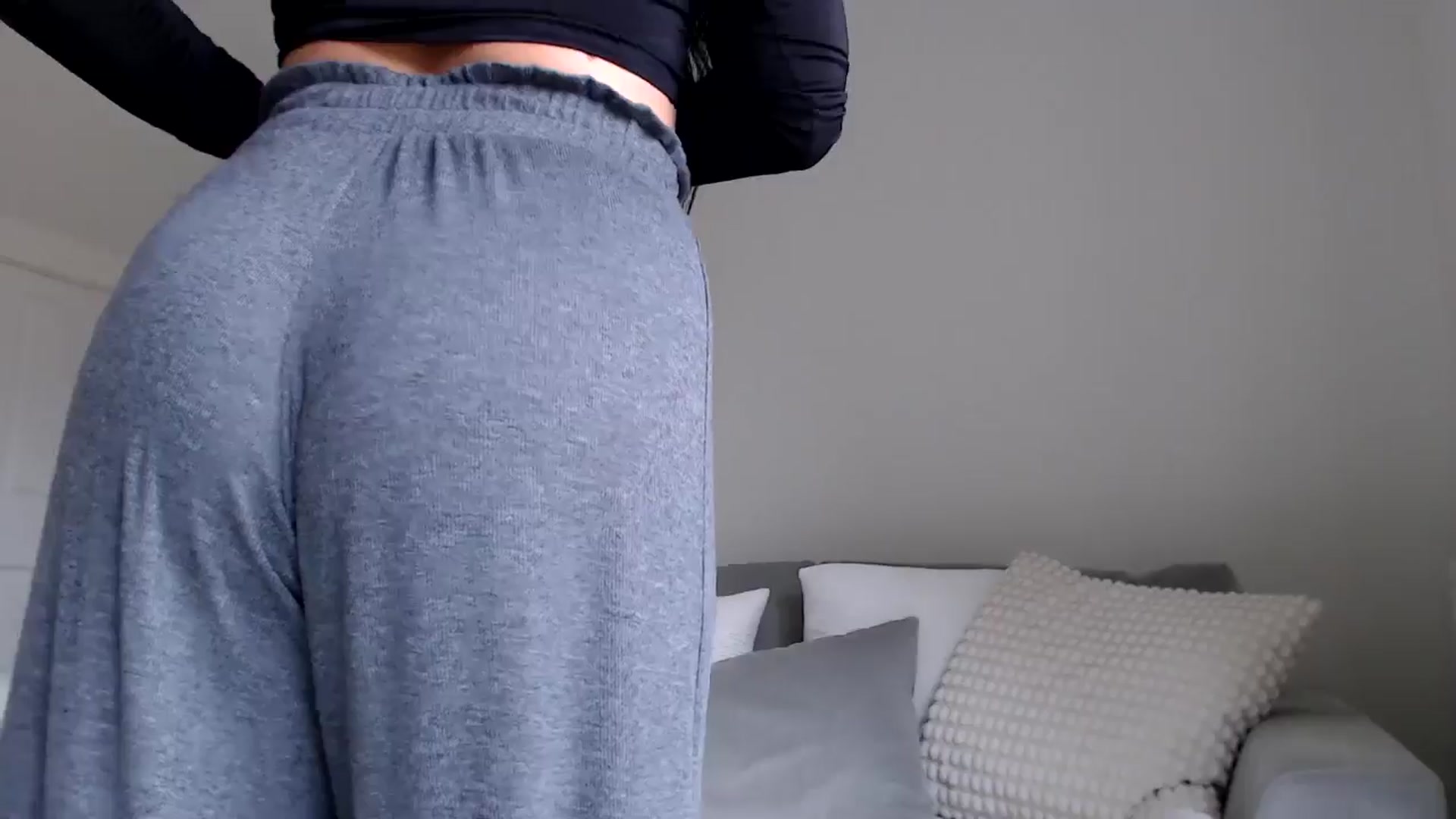 Gallery image thumbnail from Leyla2's myfreecams stream on, 09/19/2024, 09:40 image 14 of 20