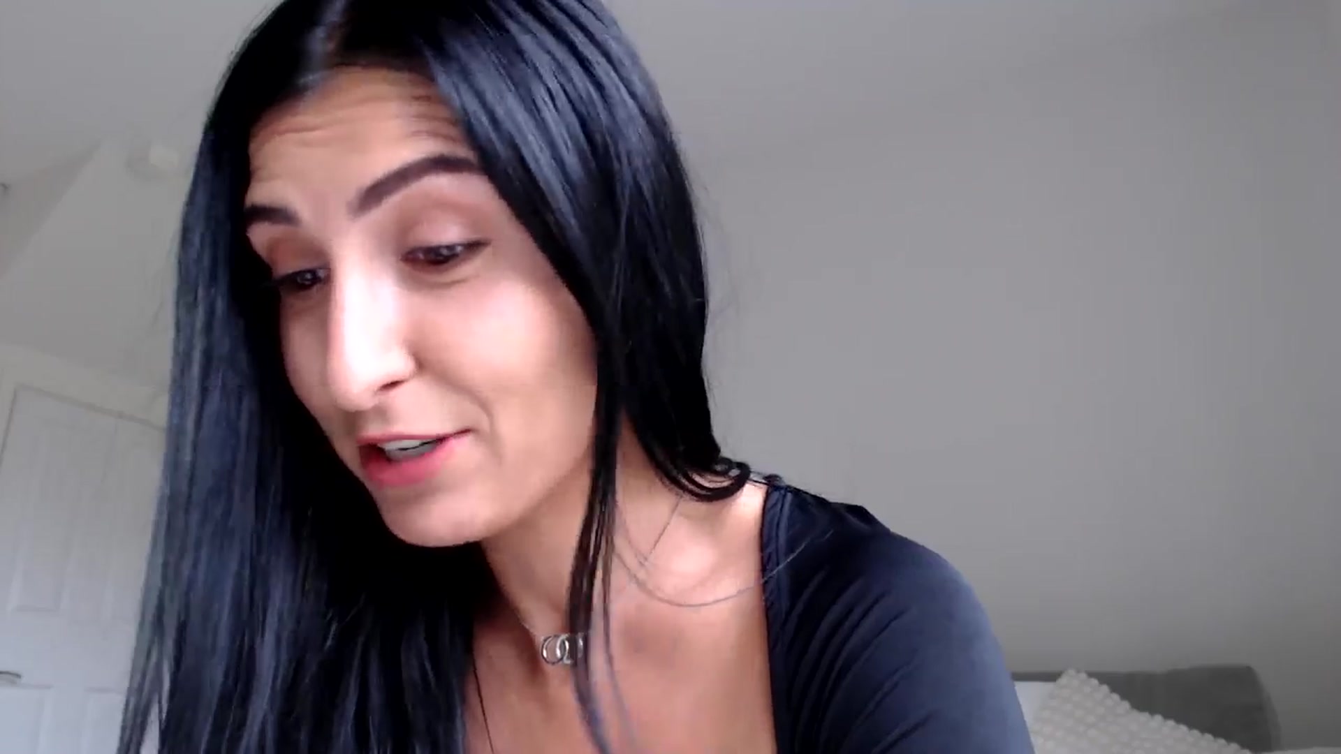 Gallery image thumbnail from Leyla2's myfreecams stream on, 09/19/2024, 11:13 image 6 of 20