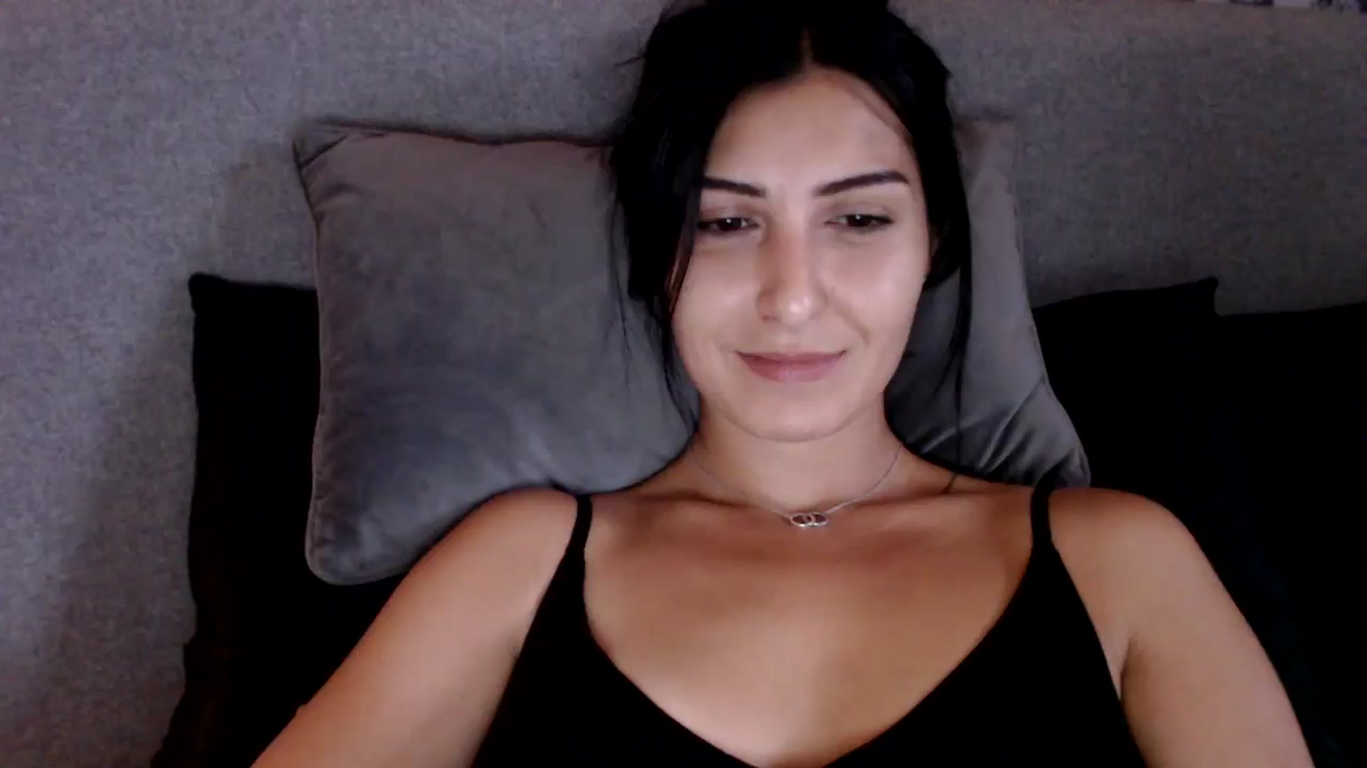 Gallery image thumbnail from Leyla2's myfreecams stream on, 09/20/2024, 09:43 image 7 of 20