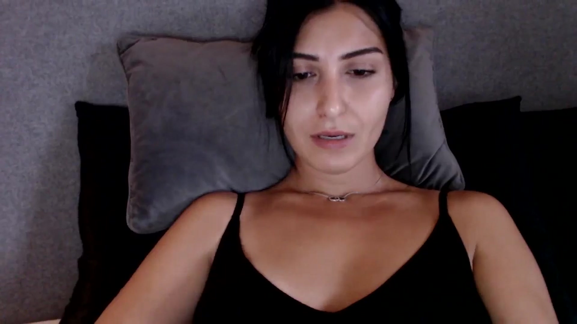 Gallery image thumbnail from Leyla2's myfreecams stream on, 09/20/2024, 09:43 image 11 of 20