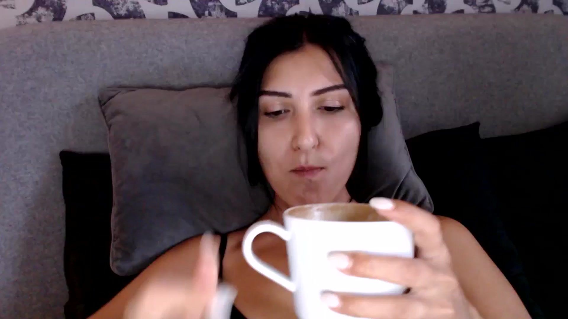 Gallery image thumbnail from Leyla2's myfreecams stream on, 09/20/2024, 09:43 image 17 of 20
