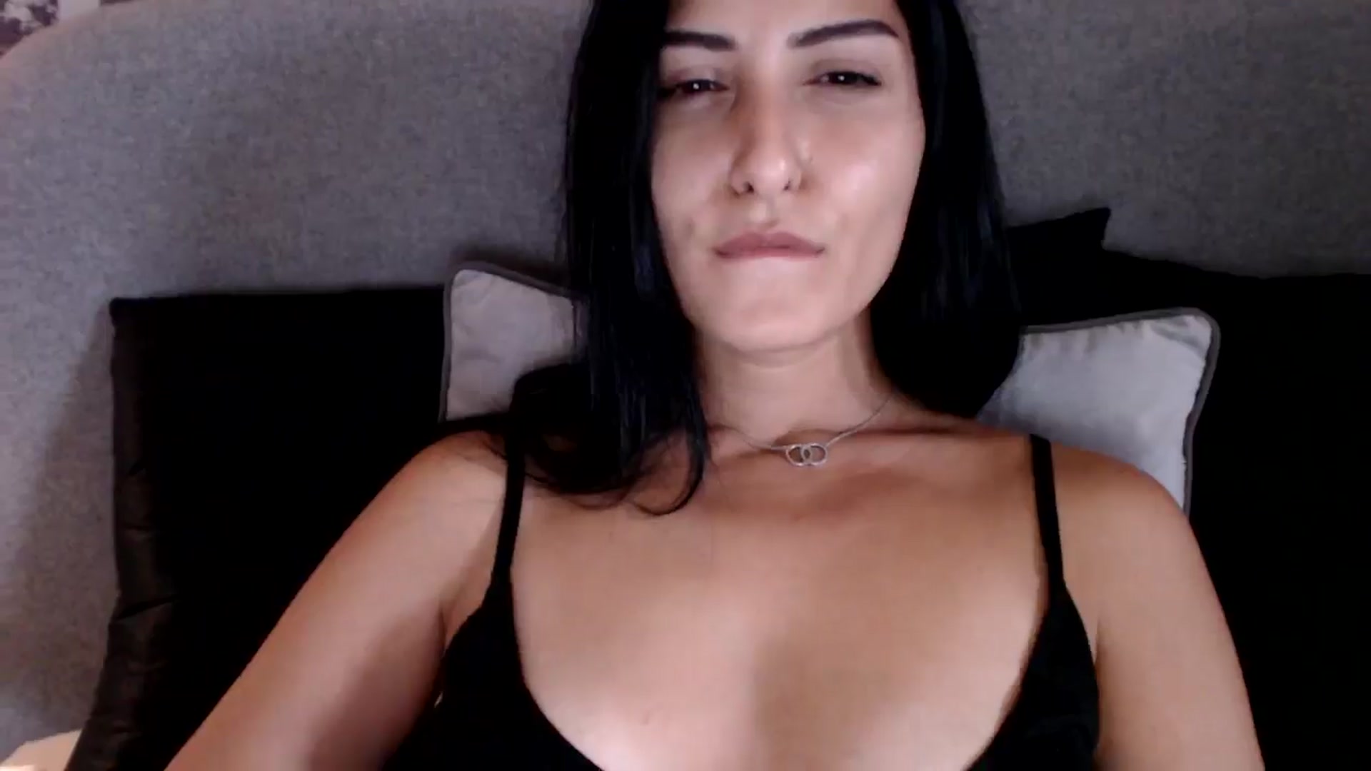 Gallery image thumbnail from Leyla2's myfreecams stream on, 09/20/2024, 12:53 image 8 of 20