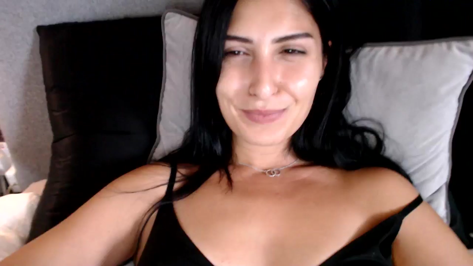 Gallery image thumbnail from Leyla2's myfreecams stream on, 09/20/2024, 12:53 image 14 of 20