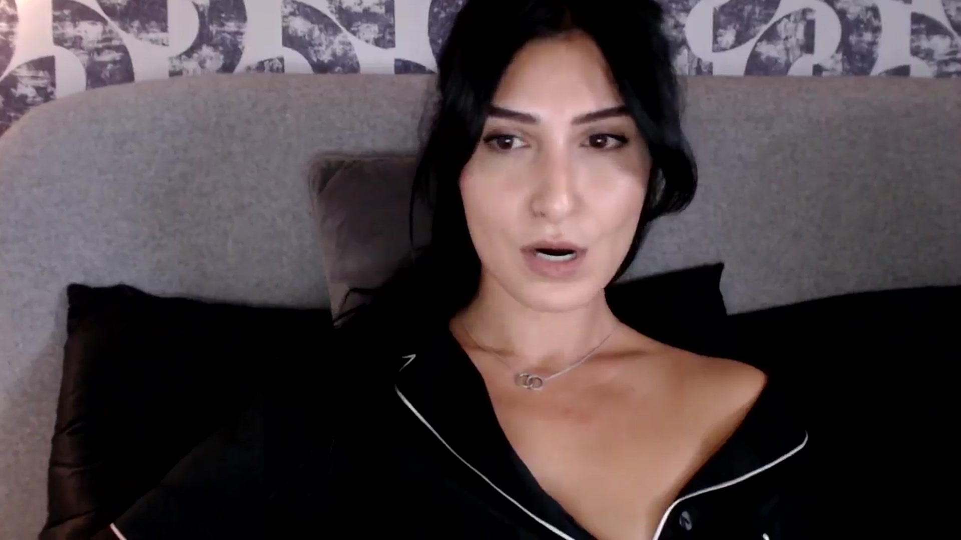 Gallery image thumbnail from Leyla2's myfreecams stream on, 09/23/2024, 10:49 image 6 of 20