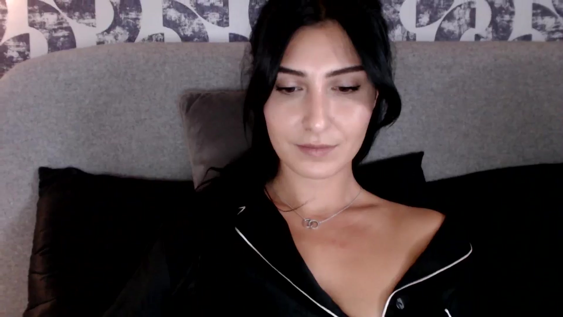 Gallery image thumbnail from Leyla2's myfreecams stream on, 09/23/2024, 10:49 image 7 of 20