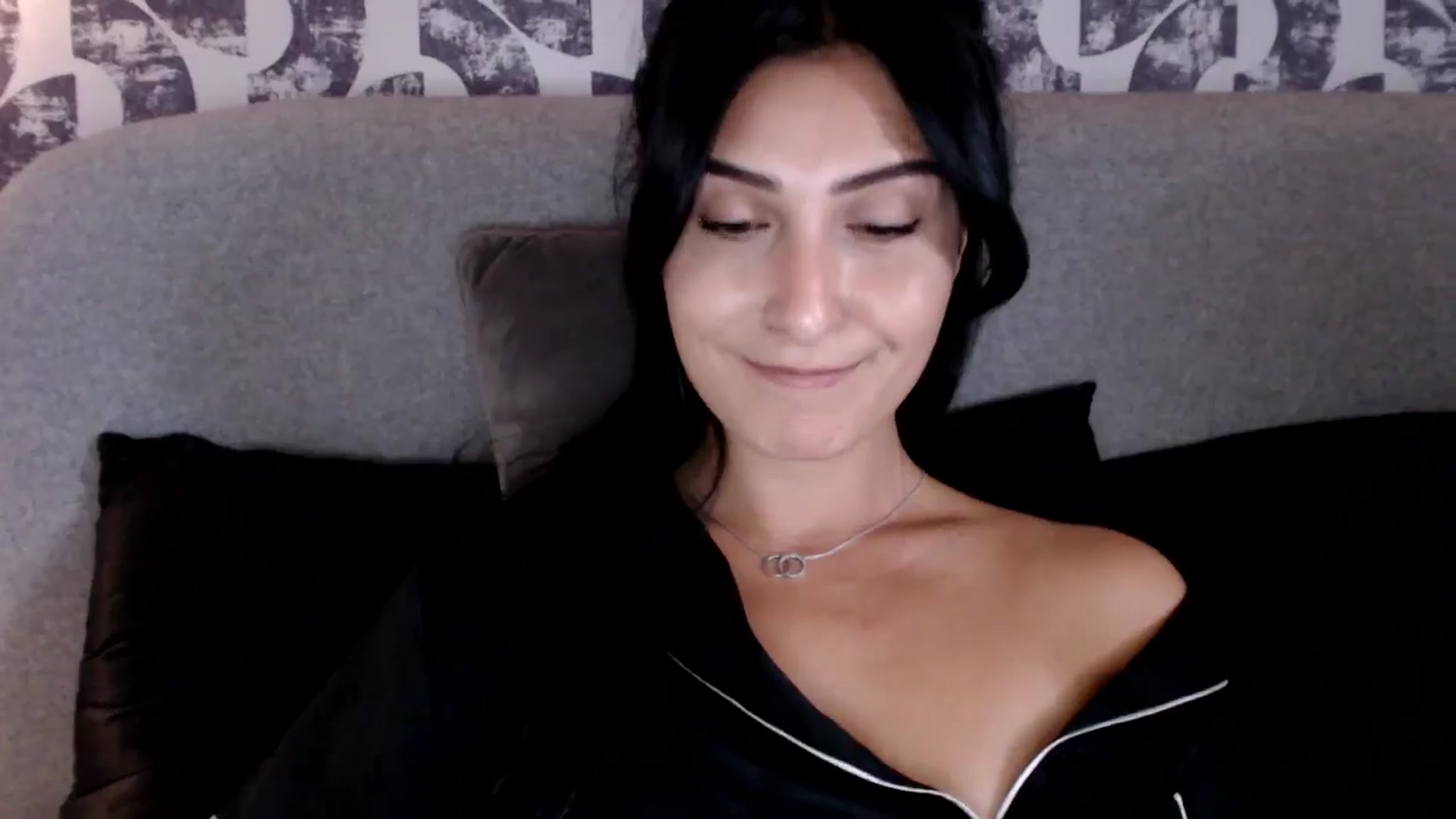 Gallery image thumbnail from Leyla2's myfreecams stream on, 09/23/2024, 10:49 image 8 of 20
