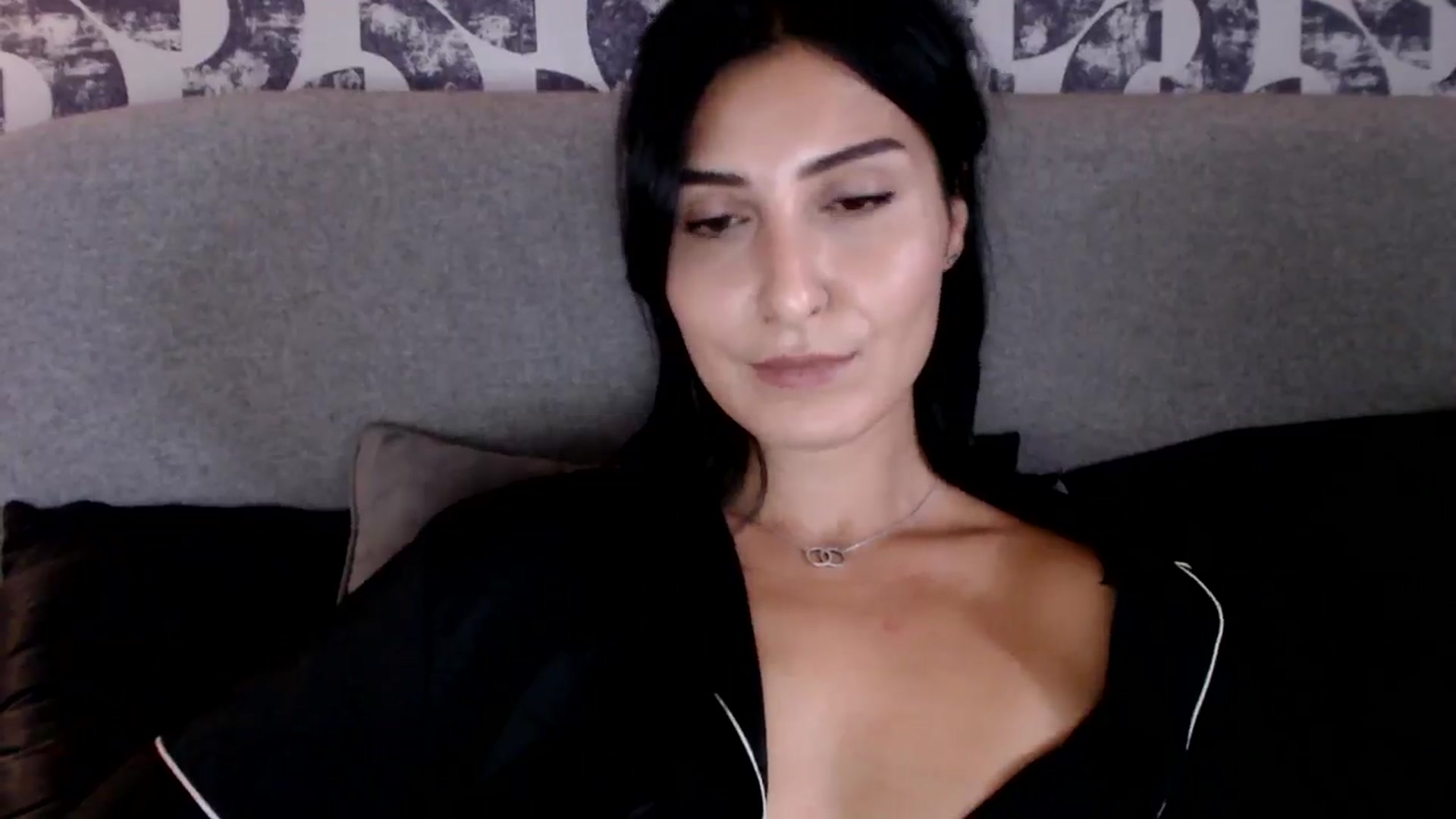 Gallery image thumbnail from Leyla2's myfreecams stream on, 09/23/2024, 11:56 image 6 of 20