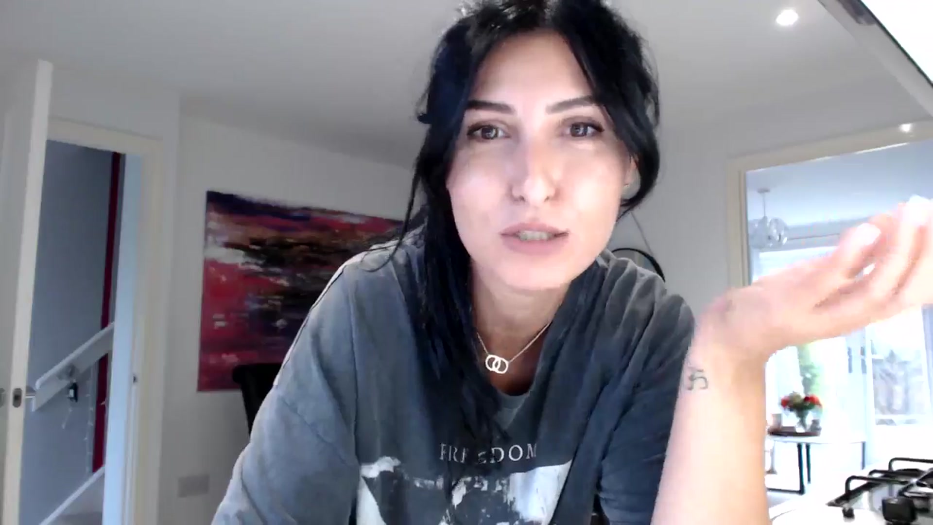 Gallery image thumbnail from Leyla2's myfreecams stream on, 09/23/2024, 14:08 image 7 of 20