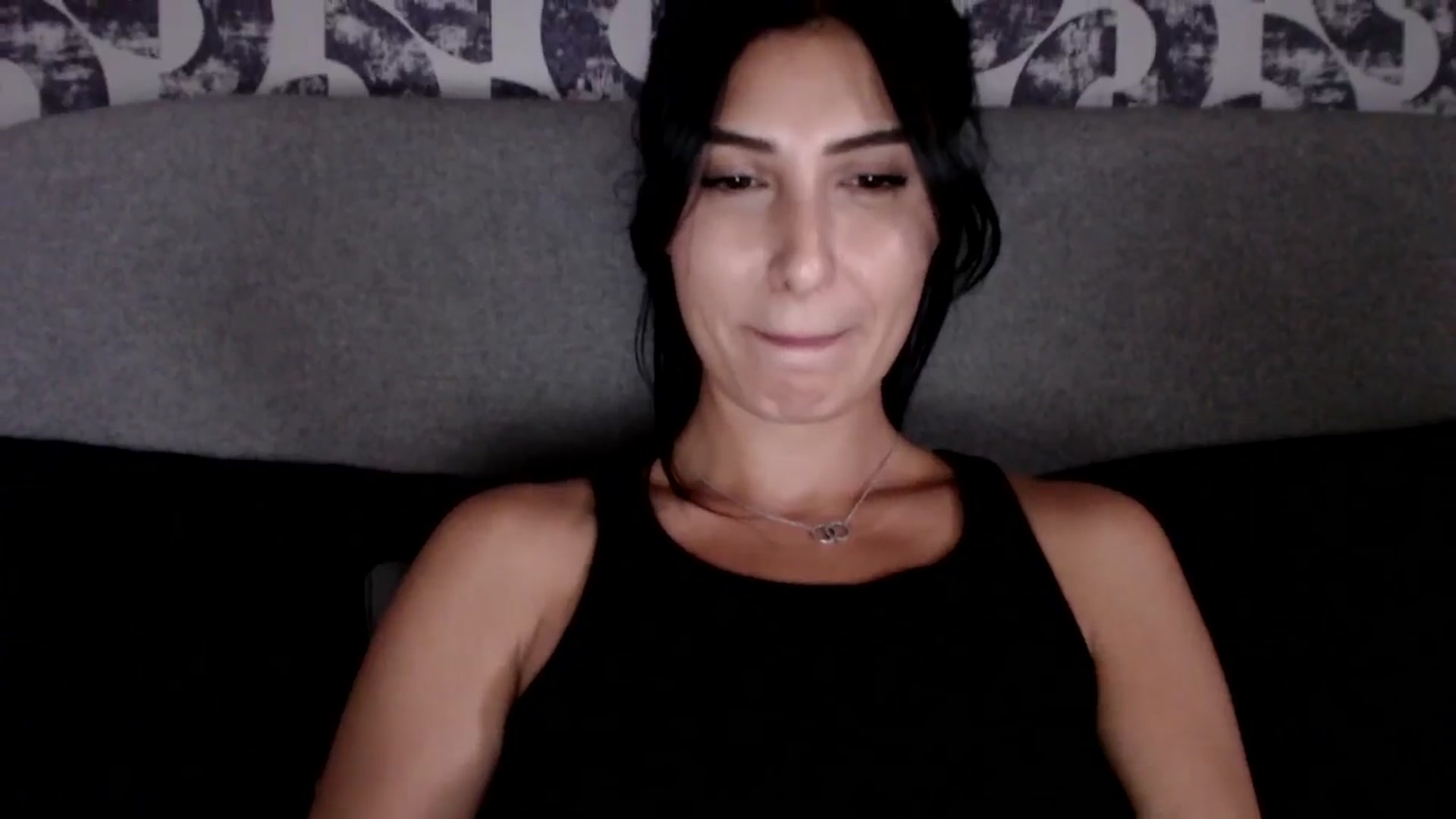 Gallery image thumbnail from Leyla2's myfreecams stream on, 09/23/2024, 14:54 image 4 of 20