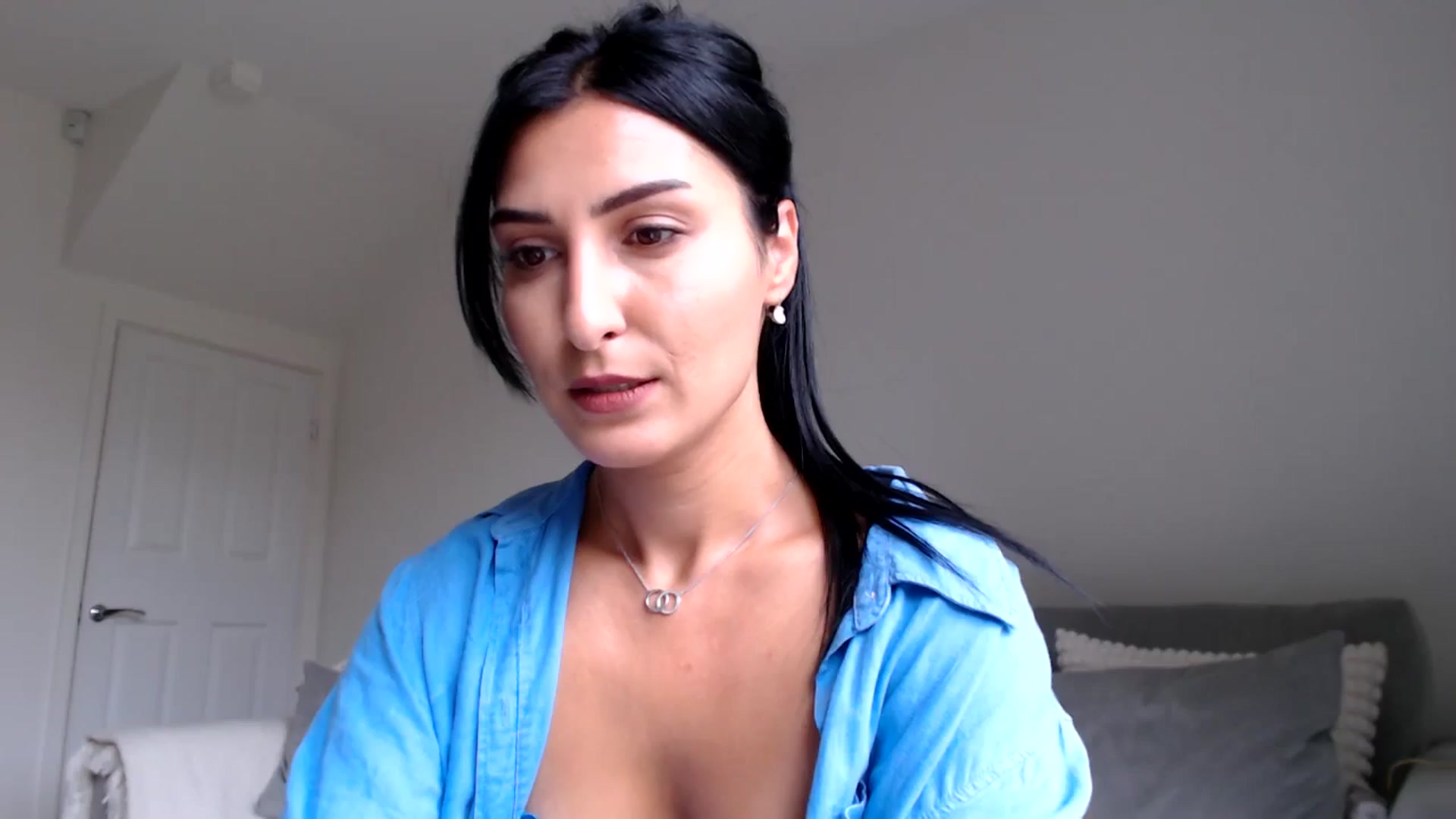 Gallery image thumbnail from Leyla2's myfreecams stream on, 09/25/2024, 12:59 image 8 of 20