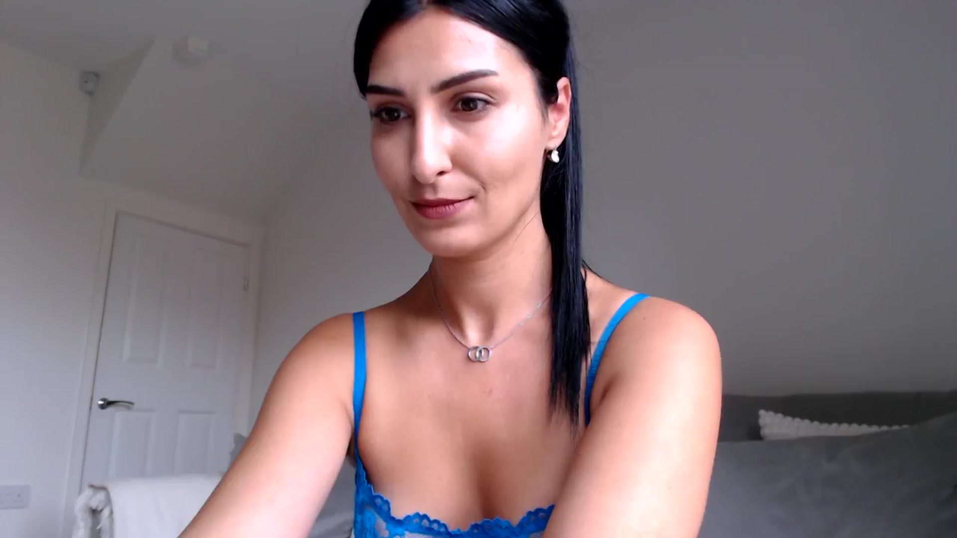 Gallery image thumbnail from Leyla2's myfreecams stream on, 09/25/2024, 12:59 image 18 of 20