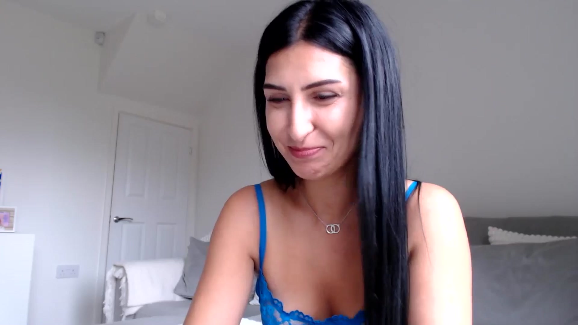 Gallery image thumbnail from Leyla2's myfreecams stream on, 09/25/2024, 14:37 image 16 of 20