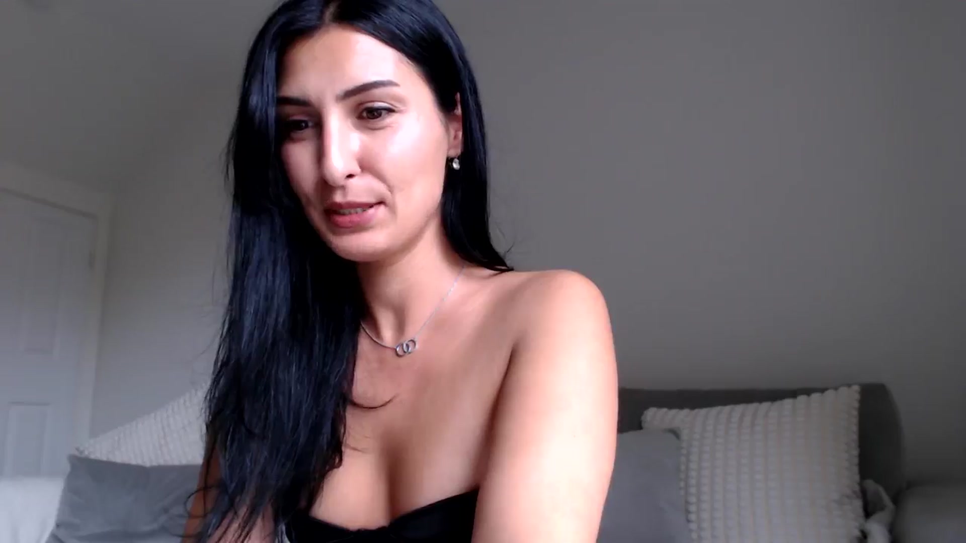 Gallery image thumbnail from Leyla2's myfreecams stream on, 09/26/2024, 12:57 image 16 of 20