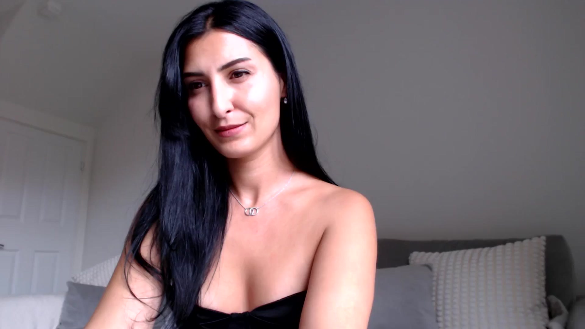Gallery image thumbnail from Leyla2's myfreecams stream on, 09/26/2024, 12:57 image 10 of 20