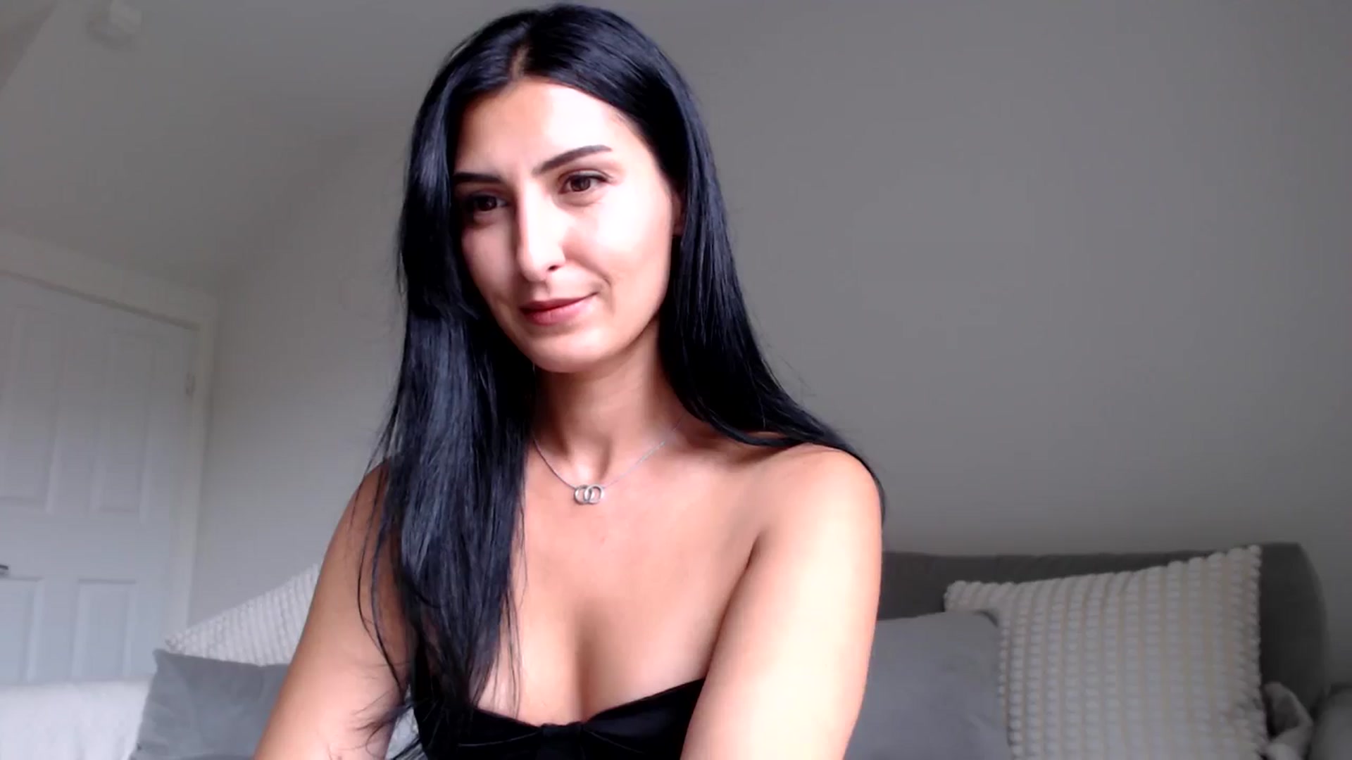Gallery image thumbnail from Leyla2's myfreecams stream on, 09/26/2024, 12:57 image 8 of 20