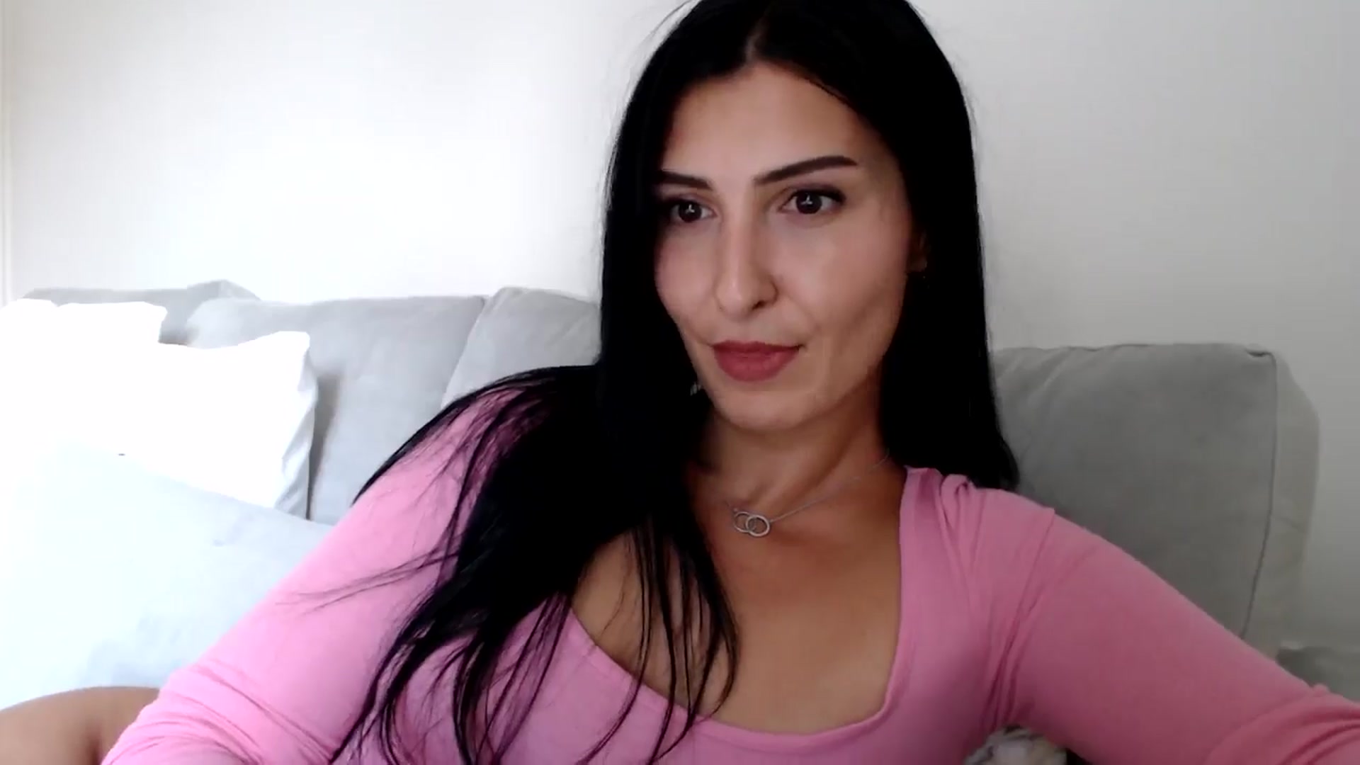 Gallery image thumbnail from Leyla2's myfreecams stream on, 09/26/2024, 14:15 image 2 of 20