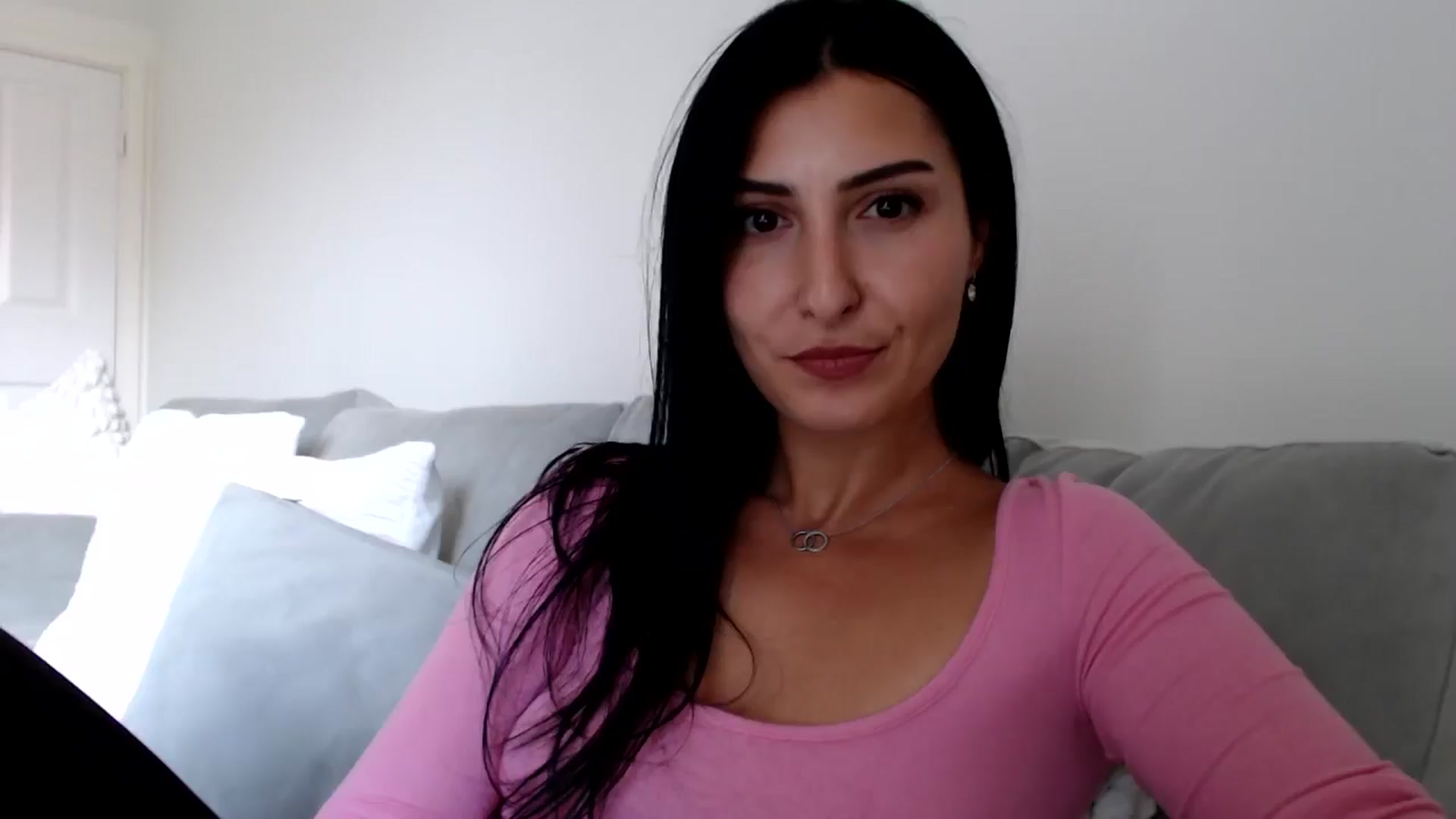 Gallery image thumbnail from Leyla2's myfreecams stream on, 09/26/2024, 14:15 image 13 of 20