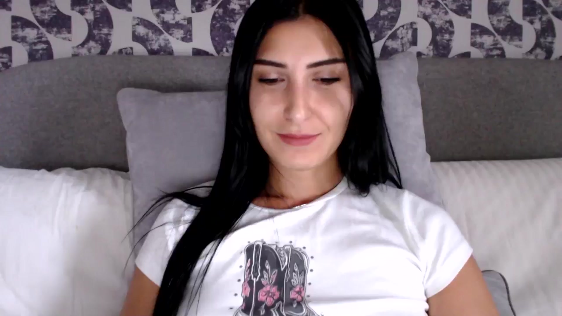 Gallery image thumbnail from Leyla2's myfreecams stream on, 09/30/2024, 14:26 image 1 of 20