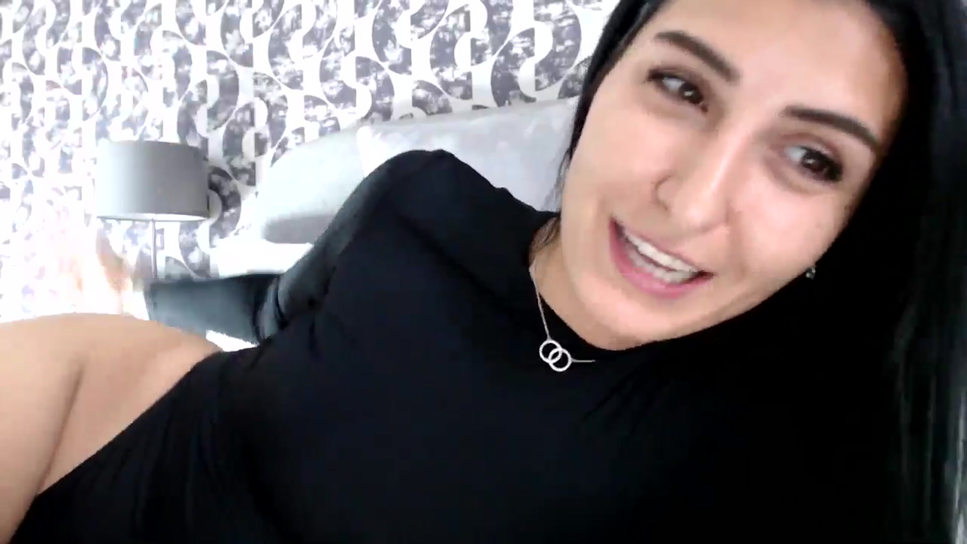 Gallery image thumbnail from Leyla2's myfreecams stream on, 09/30/2024, 14:26 image 17 of 20