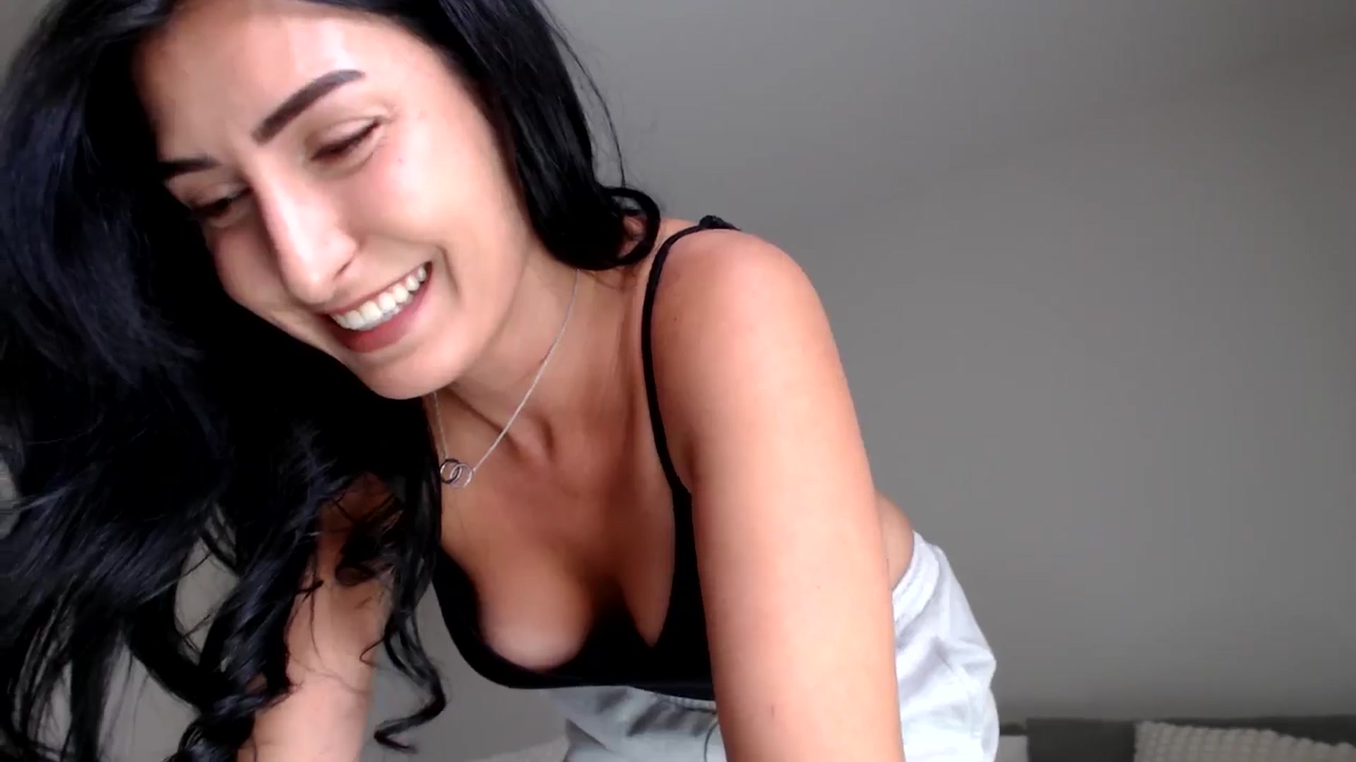 Gallery image thumbnail from Leyla2's myfreecams stream on, 10/03/2024, 10:13 image 19 of 20