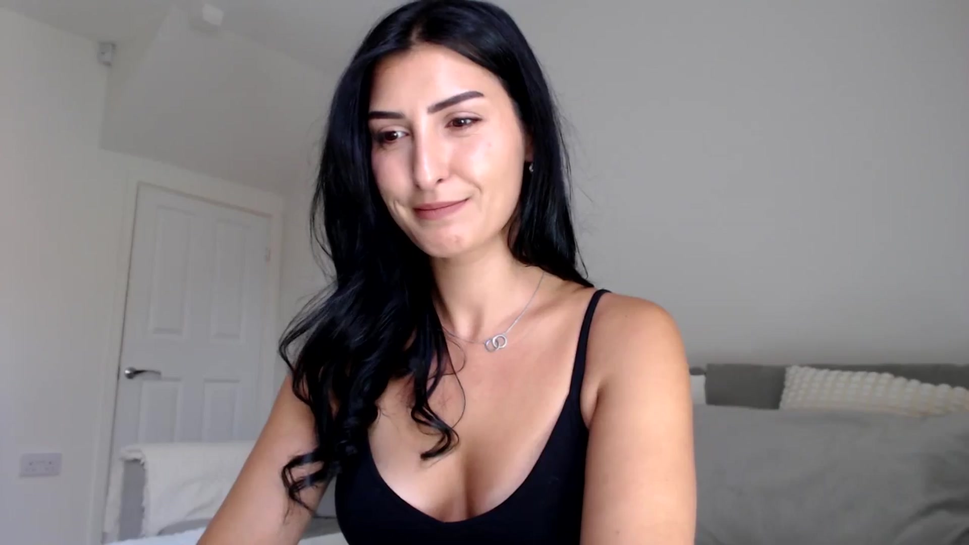 Gallery image thumbnail from Leyla2's myfreecams stream on, 10/03/2024, 10:13 image 4 of 20