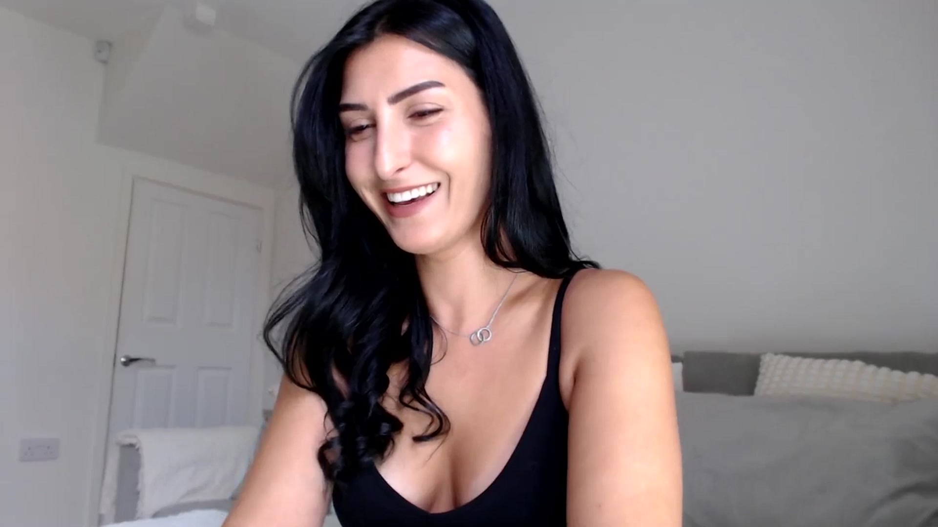 Gallery image thumbnail from Leyla2's myfreecams stream on, 10/03/2024, 10:13 image 2 of 20
